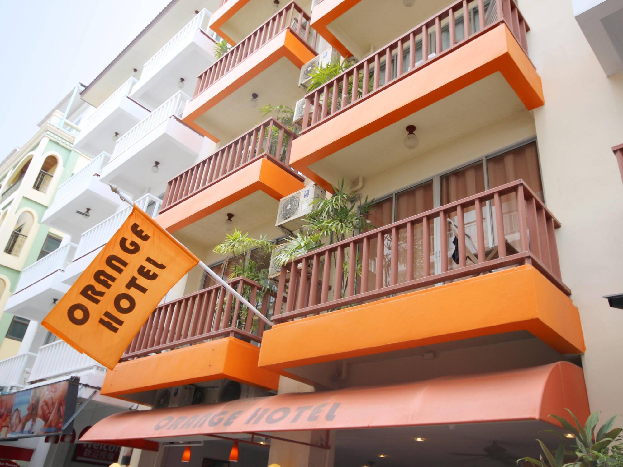 Orange Hotel Patong Exteriör bild